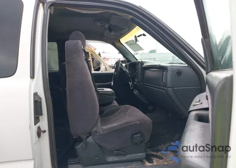 1999 GMC Sierra 1500 Sle z USA, uszkodzony, nr VIN 2GTEK19T4X1528593